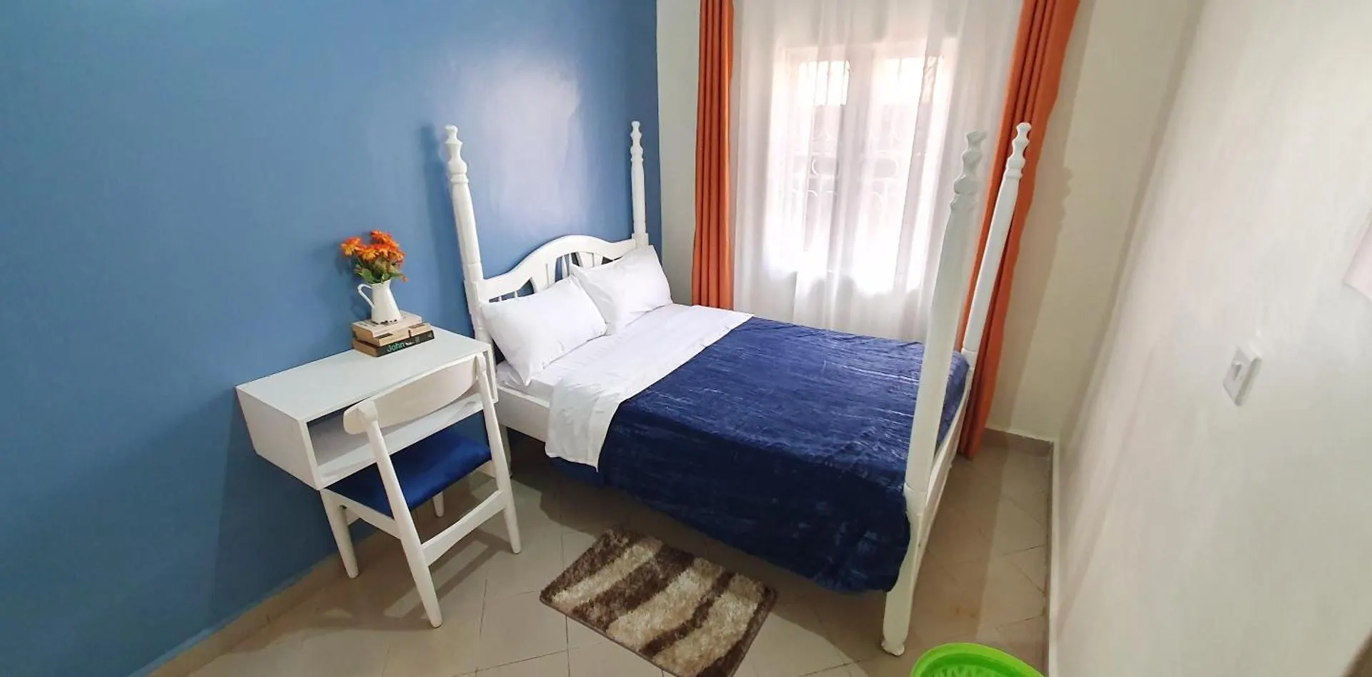 Проживание в семье Mulan Room On Mawanda Road Кампала